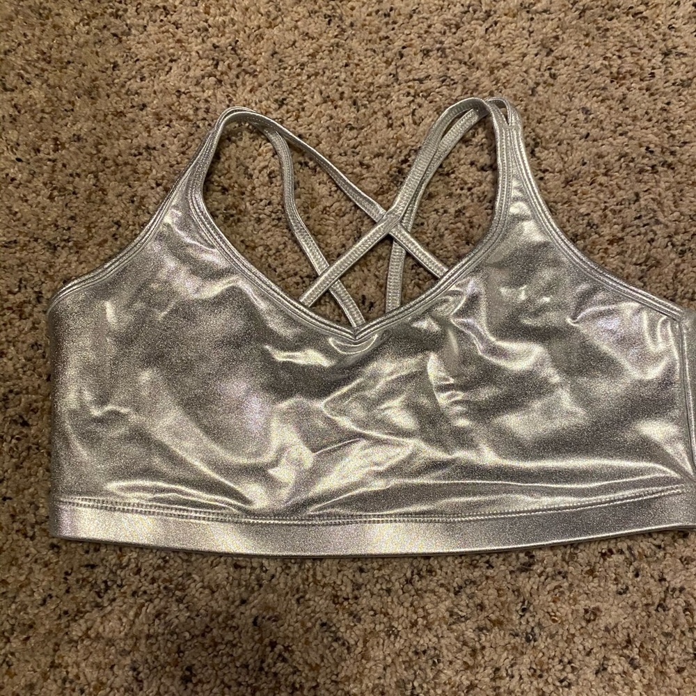 Pheel Silver Bra Medium Rare matches Peloton set